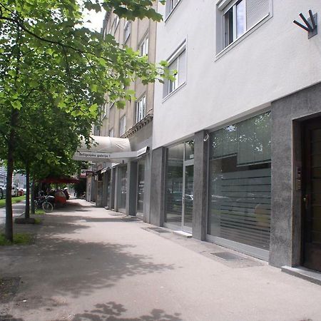 Apartment Red Square Ljubljana Dış mekan fotoğraf